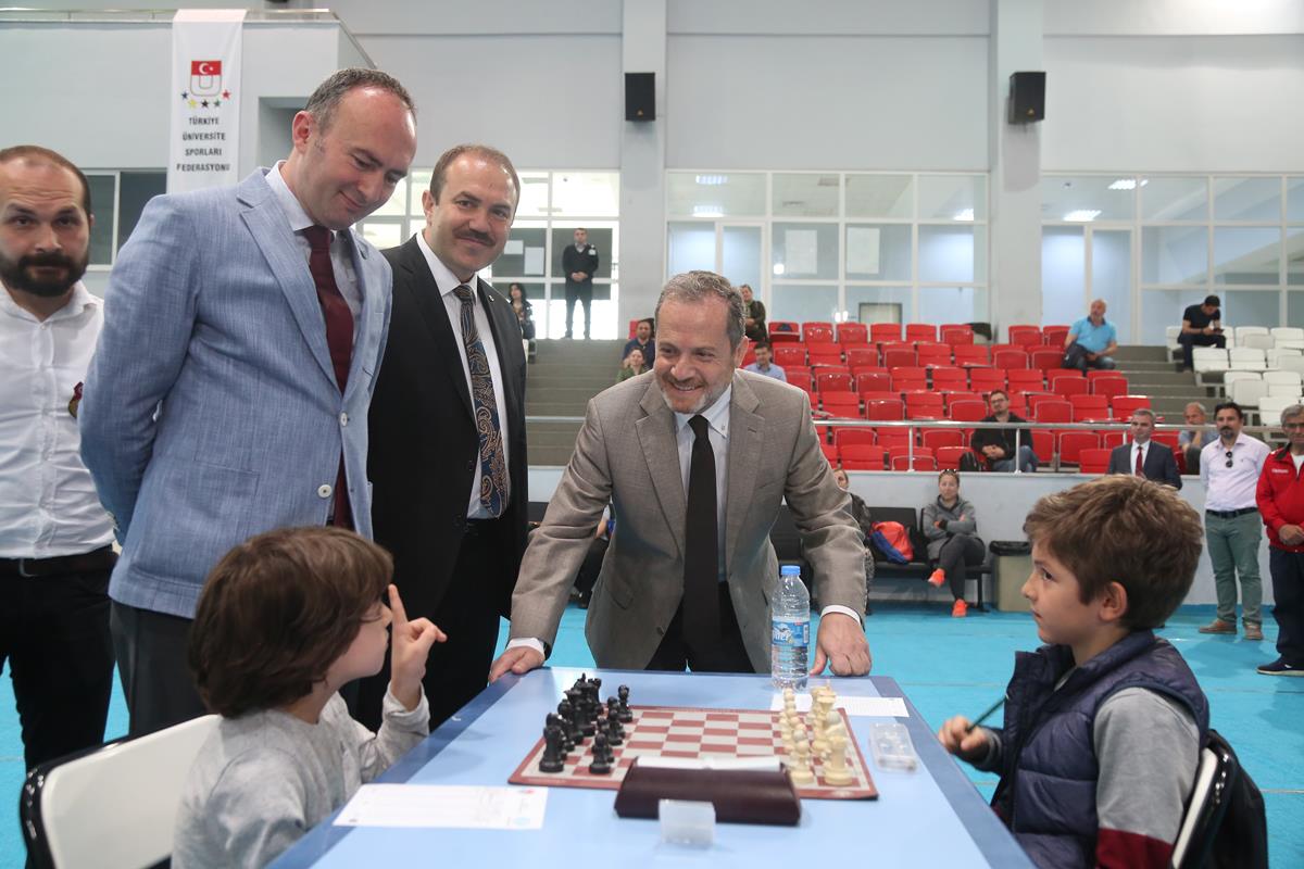 Gençlik ve Spor Bayramı Satranç Turnuvası ODÜ’de Başladı.