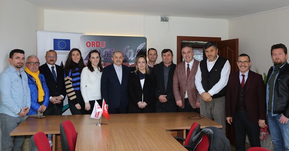 Başkan Servet Şahin, 19 Eylül Gazeteciler Cemiyetini ziyaret etti.