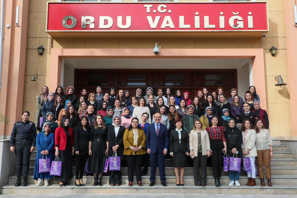 Vali  Yavuz’un 8 Mart Dünya Kadınlar Günü Kutlama Mesajı